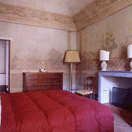 Antica Casa Le Rondini 3*